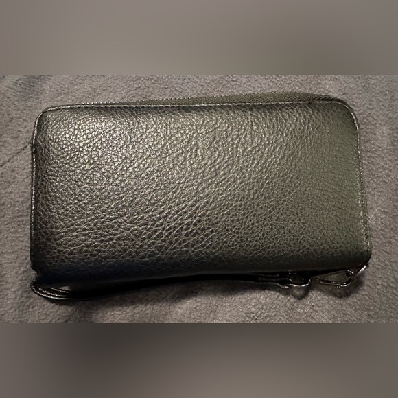 Jessica Simpson Large Clutch / Wristlet Wallet - Picture 2 of 5